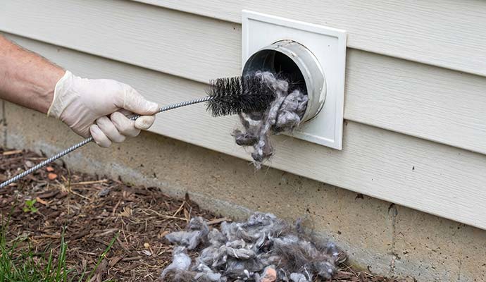 Expert cleaning dryer vent with brush