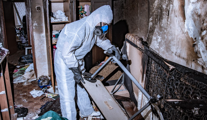 House fire damaged clean up crew